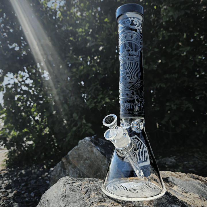 15" Insane Glass 7mm King of Hearts Beaker Smokey Steinbach Vape SuperStore and Bong Shop Manitoba Canada