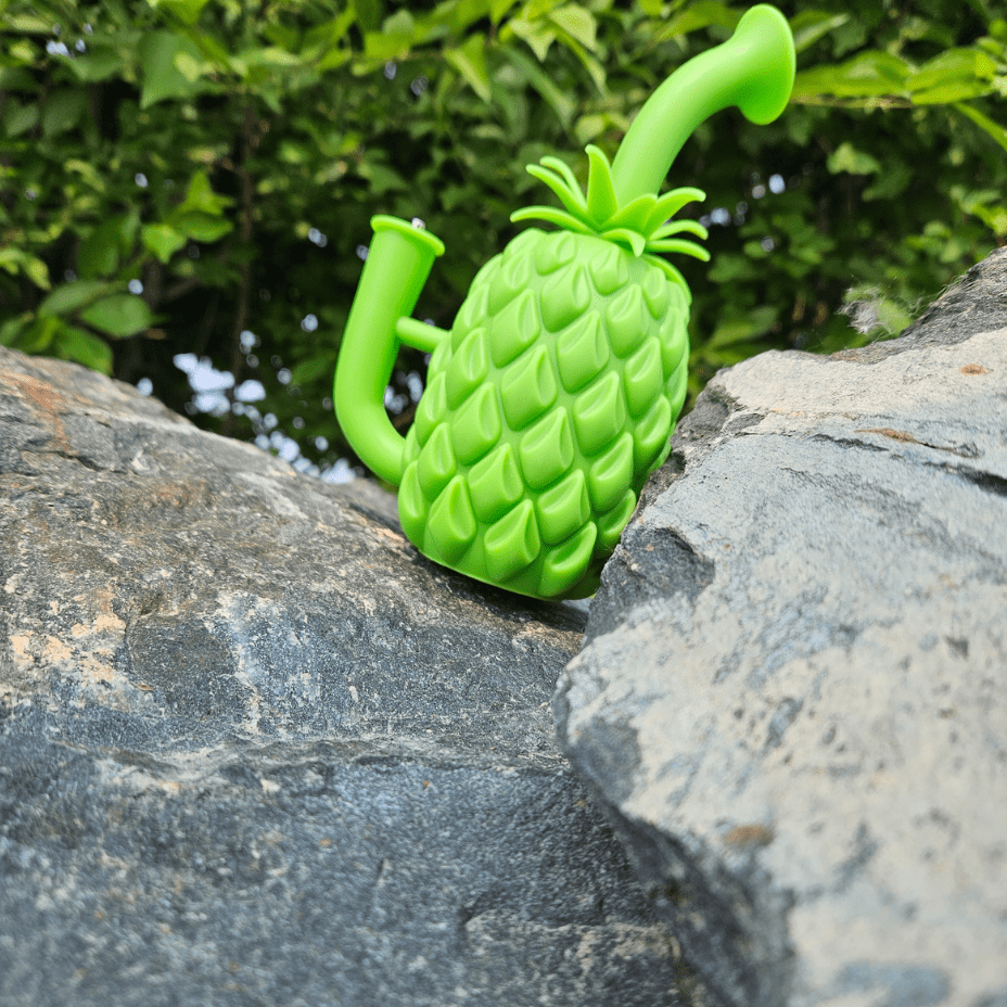 LIT Silicone 7" Tall Pineapple Water Pipe 7" / Green Steinbach Vape SuperStore and Bong Shop Manitoba Canada