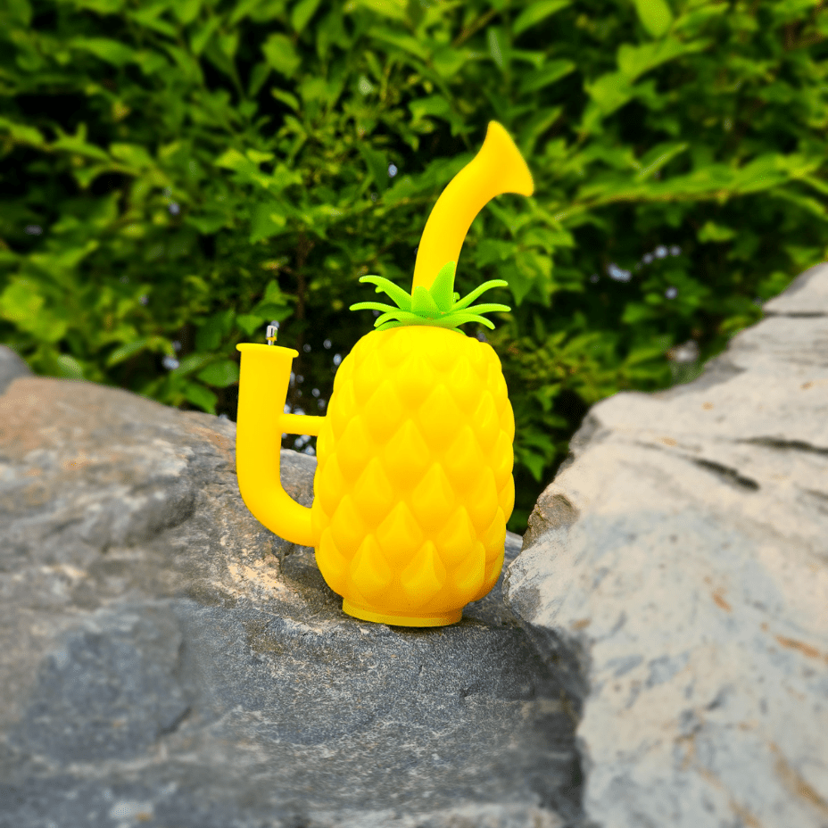LIT Silicone 7" Tall Pineapple Water Pipe 7" / Yellow Steinbach Vape SuperStore and Bong Shop Manitoba Canada
