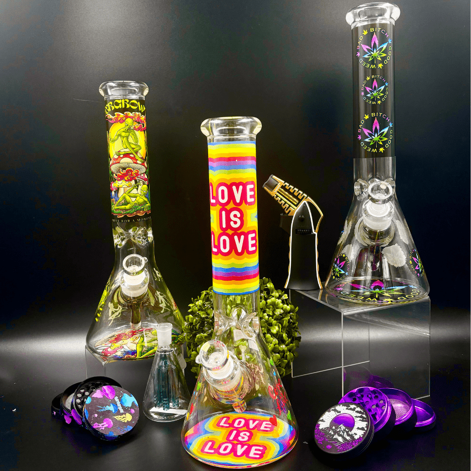 Retro 7mm Exclusive Licensed Beaker 14" Steinbach Vape SuperStore and Bong Shop Manitoba Canada