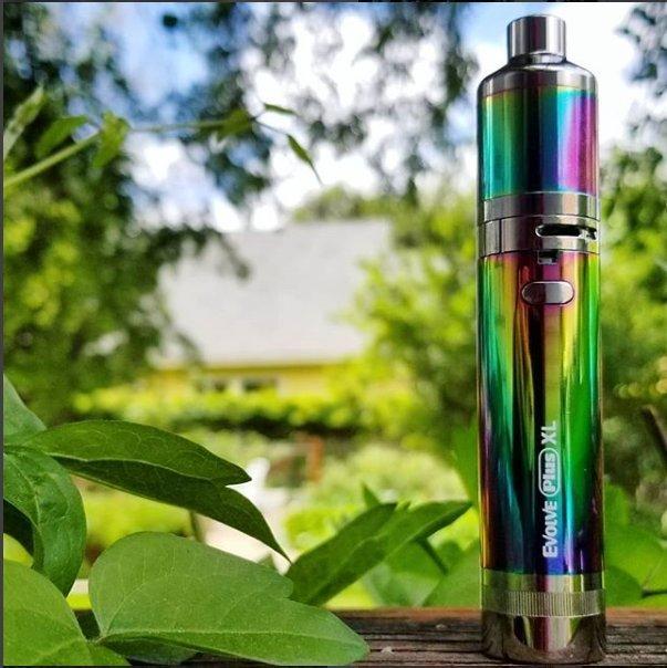 Yocan Evolve Plus XL Vaporizer Kit 1400 mAh / Luminous Steinbach Vape SuperStore and Bong Shop Manitoba Canada